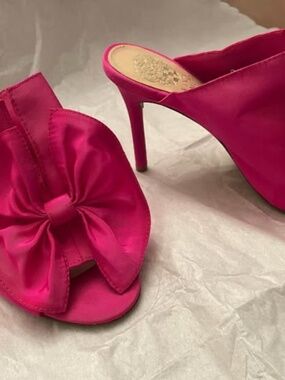Vince Camuto Pumps